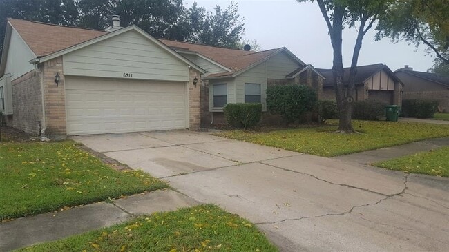 Foto del edificio - 6311 Clayridge Dr