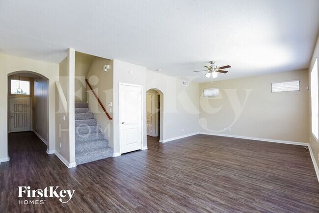 Foto del edificio - 912 E Baylor Ln