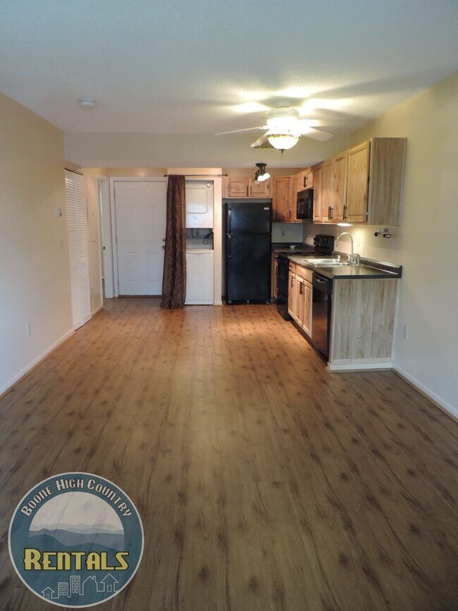 Foto del edificio - 2bd Condo With Great Location!