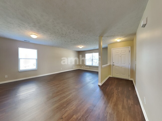 Foto del edificio - 2853 Park Knoll Dr