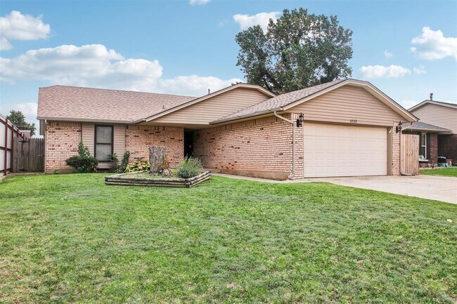 Building Photo - 1030 Walsh Ln