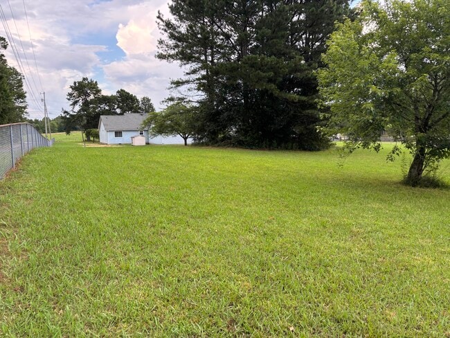 Building Photo - 11524 McGhee Rd