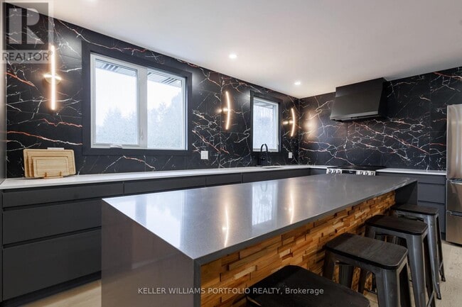 Building Photo - 33 Cog Hill Dr