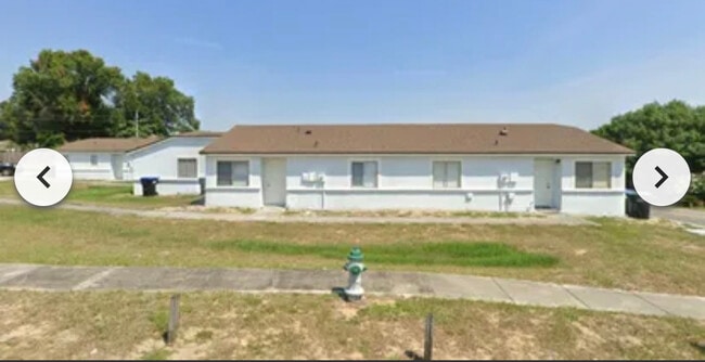 Building Photo - 7405 Villas Oak Ct