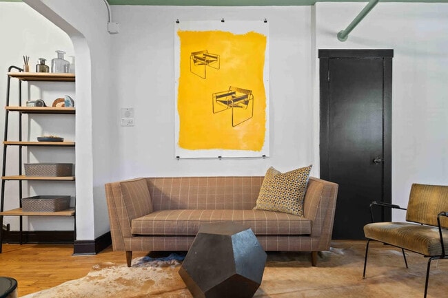 Foto del edificio - 1421 W Addison St