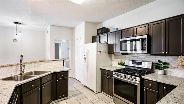 Building Photo - 1705 Northampton Dr