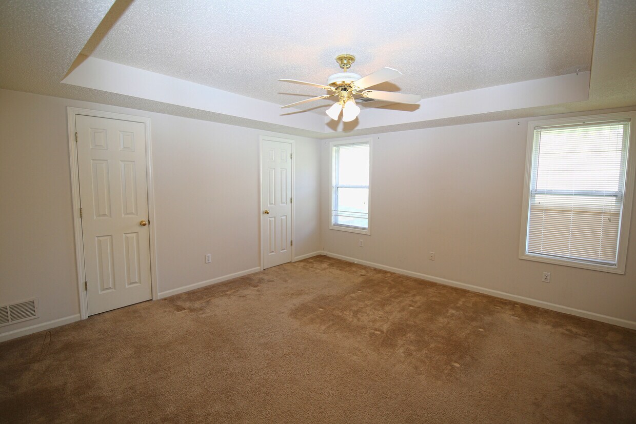 Foto principal - 407 SW Hoke Ln