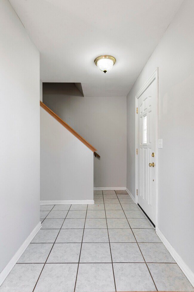 Foto del edificio - 1093 Symphony Dr