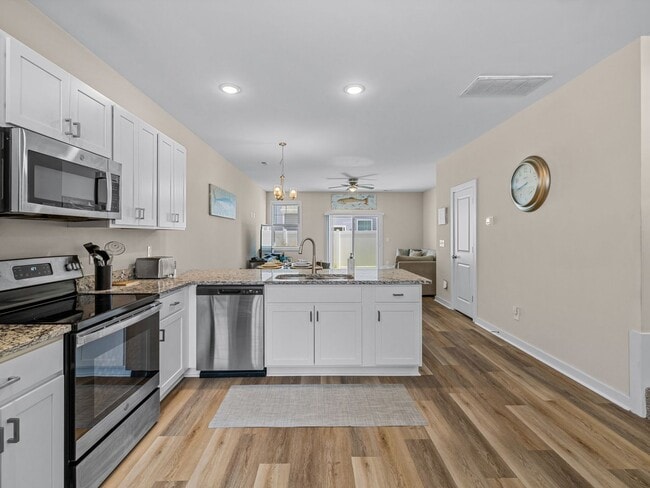 Foto del edificio - Townhome in Sneads Ferry