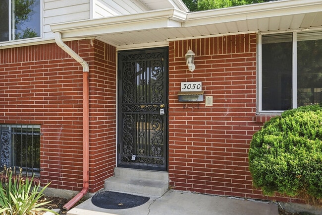 Photo - 3050 S Hobart Way (Denver, CO) House