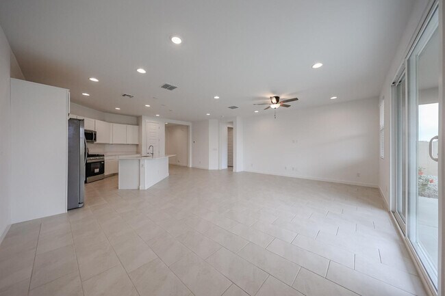 Building Photo - 7814 W Hide Trl