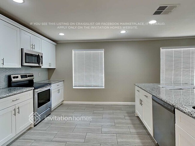 Foto del edificio - 3748 E Charter Oak Rd
