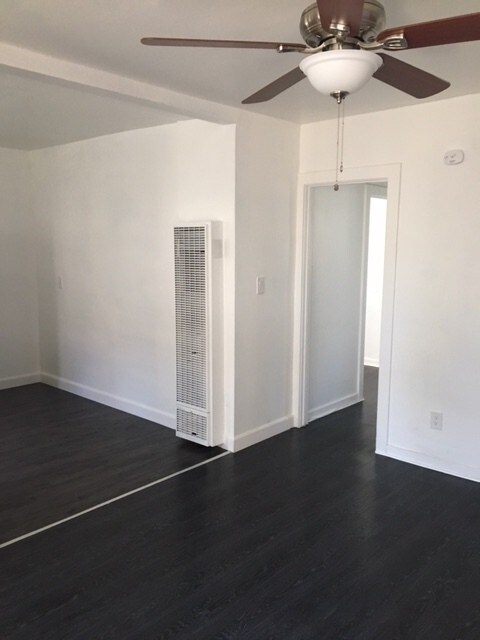 Foto del edificio - 1633 S Burlington Ave