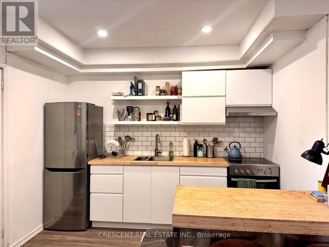 Photo du bâtiment - 1057 Davenport Rd