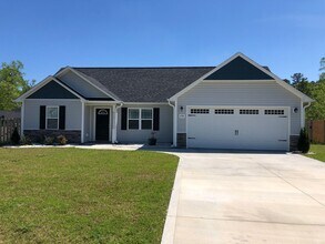 Building Photo - 438 McCall Dr