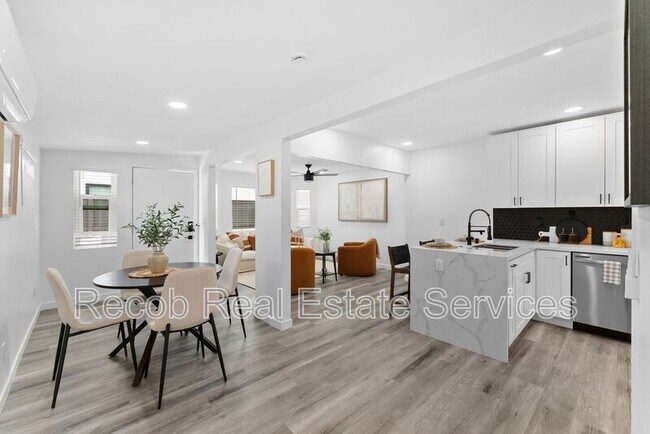 Foto del edificio - 5248 Adams Ave