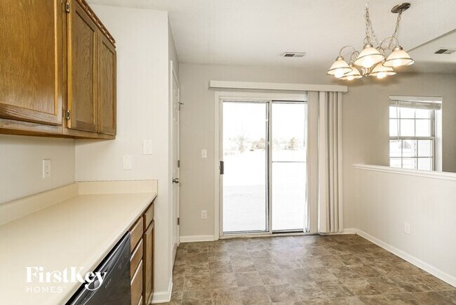 Building Photo - 11824 Shannon Pointe Rd