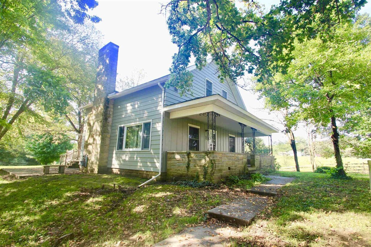 Primary Photo - 9419 County Rd West 00 N S