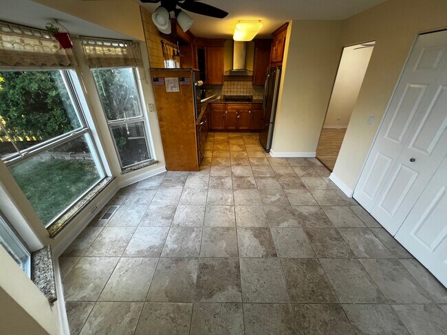 Building Photo - 163 Horizon Cir