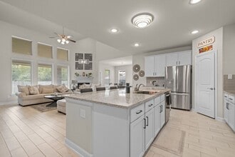 Building Photo - 5010 Aspen Rd