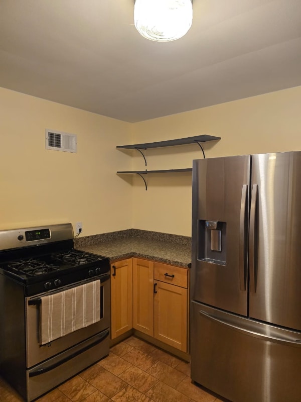 Foto del edificio - 2405 Sycamore St