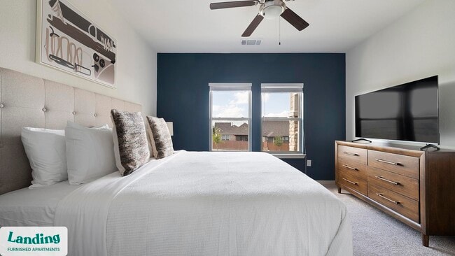 Building Photo - 2825 Main St