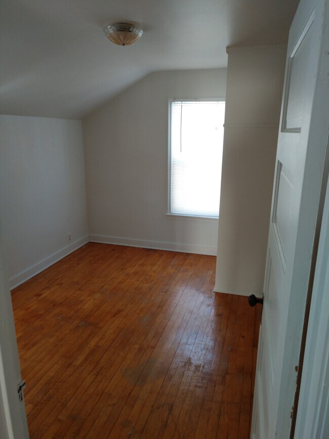 Foto del edificio - 408 N Albany St