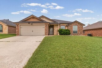 Building Photo - 2704 Tarrant County Dr