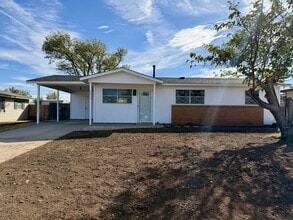 Building Photo - 4213 Dixon St