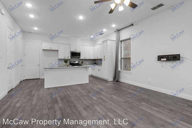 Foto del edificio - 3 br, 3.5 bath House - 1463 Perrin Ln.