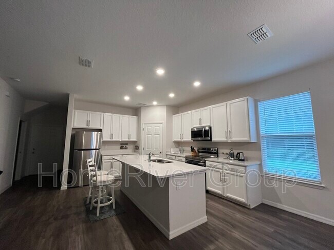 Foto del edificio - 4958 Avalon Park Blvd