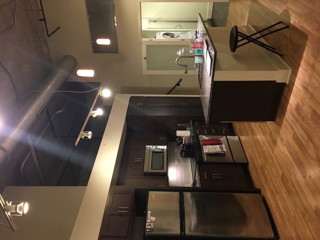 Primary Photo - 103 3rd St SE