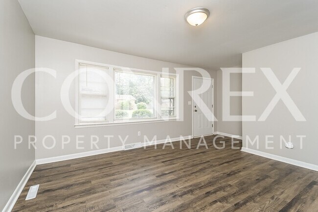 Foto del edificio - 7021 Midland Drive