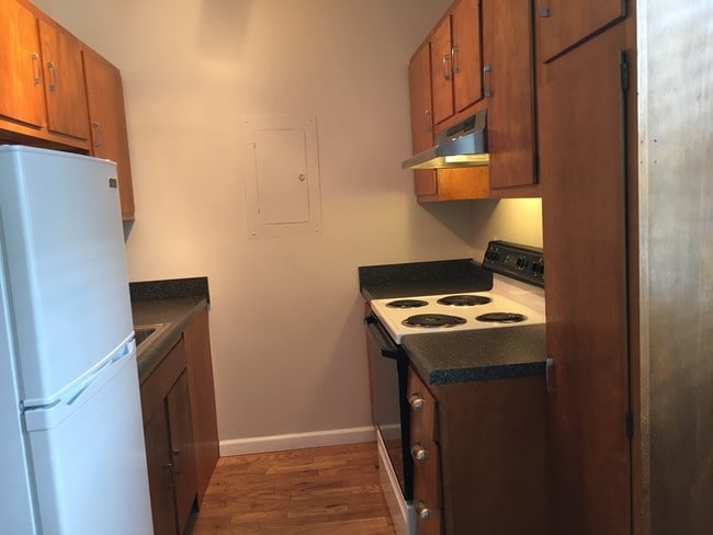 Foto del edificio - 2223 Laurel Ave