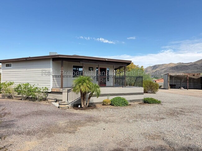 Foto del edificio - 4213 W Cheyenne Dr