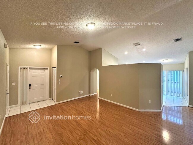 Foto del edificio - 15451 SW 143rd St