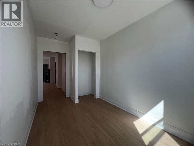 Building Photo - 804A St Clair Ave W