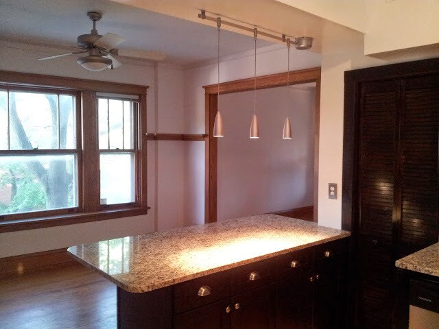 Building Photo - 3338 N Wolcott Ave