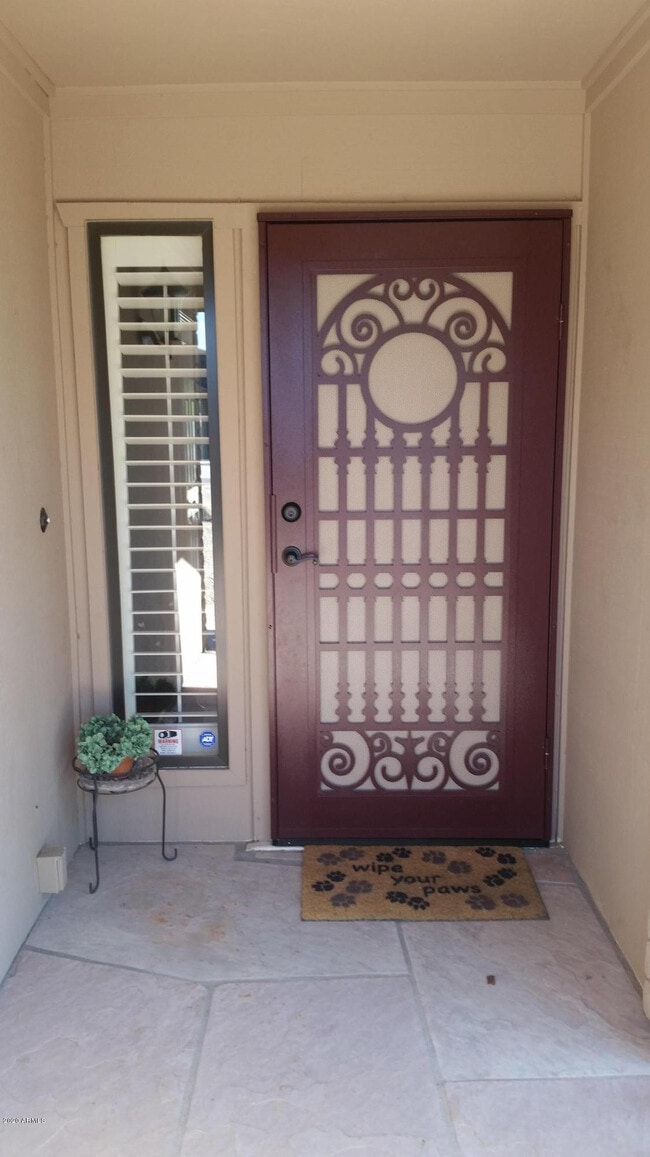 Building Photo - 2614 E Sahuaro Dr