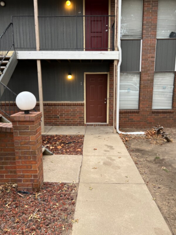 623 S Mt Carmel St Unit 1, Wichita, KS 67213 Room for Rent in Wichita