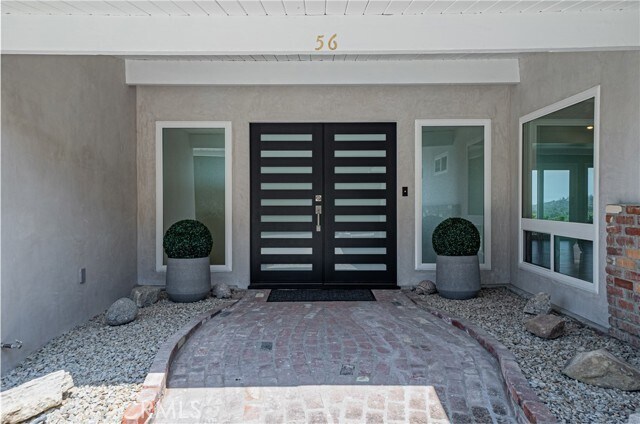 Foto del edificio - 56 Silver Saddle Ln