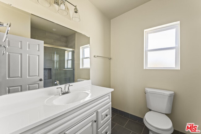 Building Photo - 5741 Simpson Ave