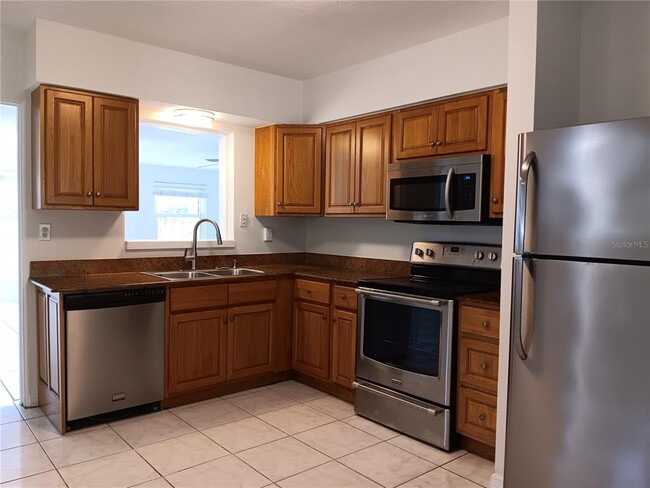 Foto del edificio - 7980 52nd St N