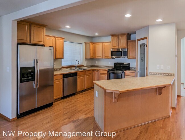 Foto del edificio - 3 br, 2.5 bath House - 4108 84th Place NE