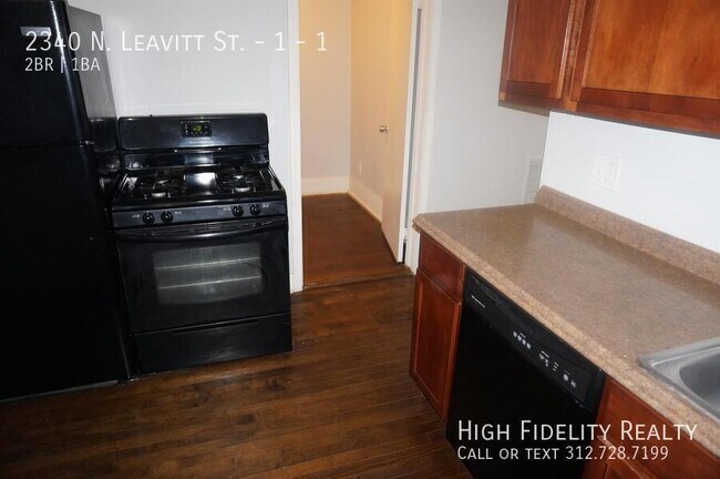 Foto del edificio - 2340 N Leavitt St