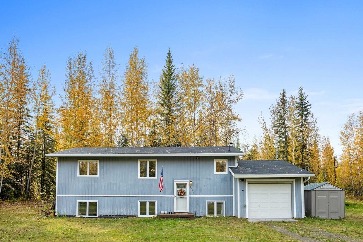 Primary Photo - SFH / 3 Bedroom / 1 Bathroom / 1 Car Garage