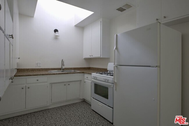 Foto del edificio - 1834 Sawtelle Blvd