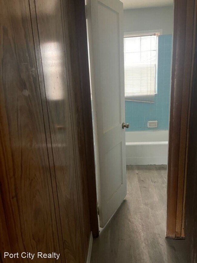 Building Photo - 2 br, 1 bath House - 2537 Crape Myrtle St