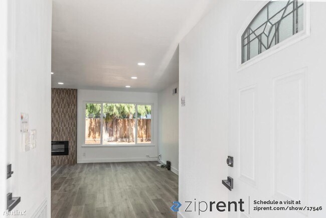 Foto del edificio - 3 br, 2 bath House - 999 Rawlings Drive, S...