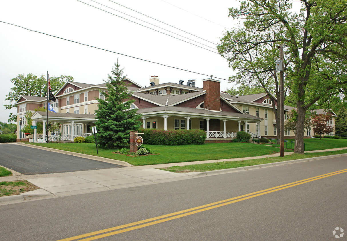 Building Photo - Pioneer Manor